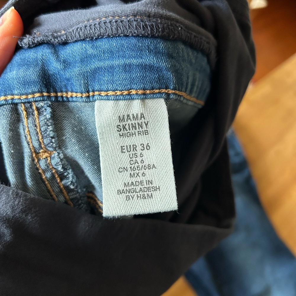 H&M Blue Maternity Jeans - Picture 2 of 3